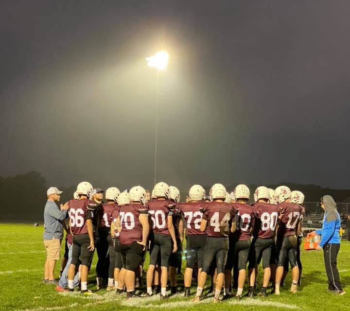 Martin Escapes With 28-20 Victory Over Mendon