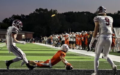 Quick strike offense powers Rockford to 37-14 win over Grandville