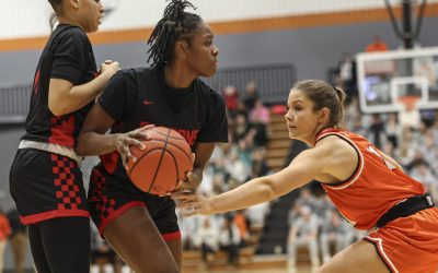 Rockford girls avenge only loss with 62-54 win over East Kentwood